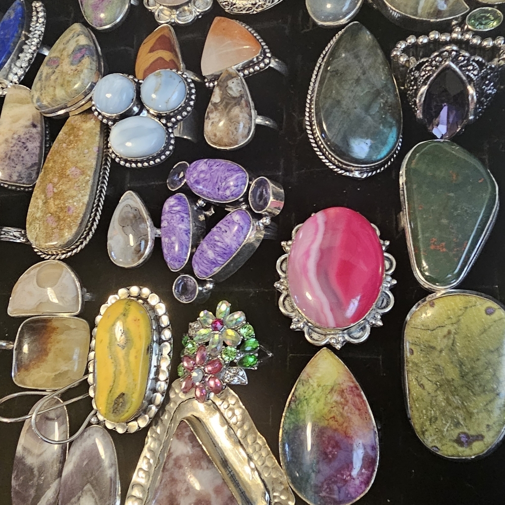 A new lot rings 25 Each , Available sizes, shapes,stones,colors,  etc..ASK ME!!!